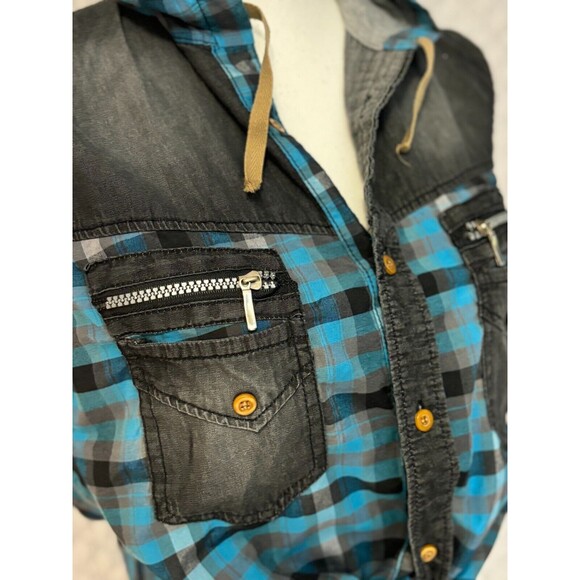 Bluette moto/grunge style sleeveless button up shirt w/hoodie size M, pre-loved - Picture 4 of 12